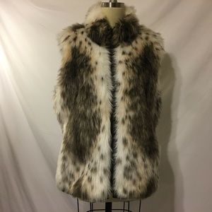 Keren Hart Faux Fur Reversible Vest Front Zip
